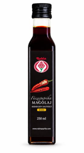 Węgierski olej z pestek słodkiej papryki Rubin 250 ml, tłoczony na zimno. Łagodny, aromatyczny dodatek do sałatek, marynat i dań kuchni węgierskiej. Dostępny w OstryStefek.pl.