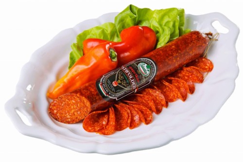 Paprikás Stifolder csemege – mild Hungarian salami with paprika, naturally smoked and aged